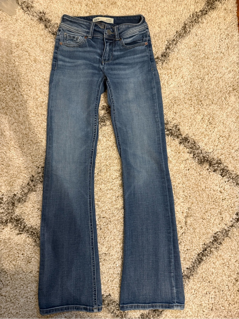 BKE Audrey Women's Slim Fit Bootcut Jeans in Light Blue Wash - 24R - Picture 2 of 5